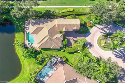 8752 Muirfield Dr, Naples, FL 34109 - Photo 5