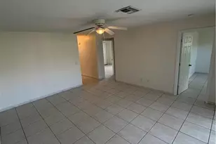 3627 SE 9th Pl, Cape Coral, FL 33904 - Photo 5