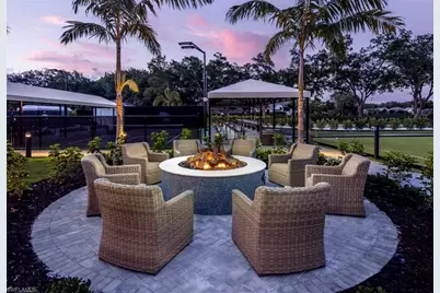 24 Golf Cottage Dr, Naples, FL 34105 - Photo 7