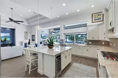 6460 Pembroke Way, Naples, FL 34113 - Photo 7