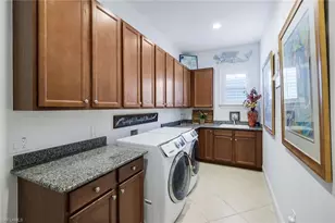 6460 Pembroke Wy, Naples, FL 34113 - Photo 21