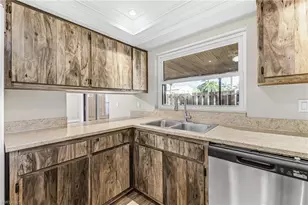 703 SE 12th Ave, Cape Coral, FL 33990 - Photo 11