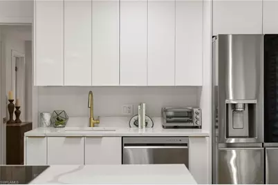 175 Fifth Avenue S #204, Naples, FL 34102 - Photo 9