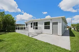 50 Lemans Dr, Naples, FL 34112 - Photo 21