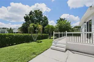 50 Lemans Dr, Naples, FL 34112 - Photo 29