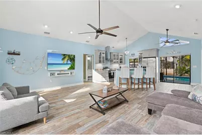 323 Washington Ct, Fort Myers Beach, FL 33931 - Photo 7