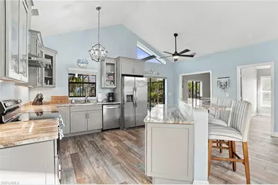 323 Washington Ct, Fort Myers Beach, FL 33931 - Photo 5