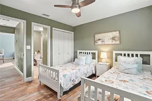 323 Washington Ct, Fort Myers Beach, FL 33931 - Photo 17