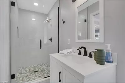 10701 Gulf Shore Dr, Naples, FL 34108 - Photo 23