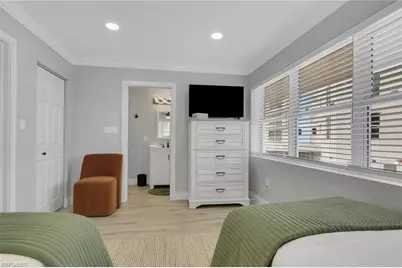 10701 Gulf Shore Dr, Naples, FL 34108 - Photo 21