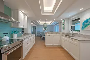2905 Gulf Shore Blvd N, Naples, FL 34103 - Photo 7