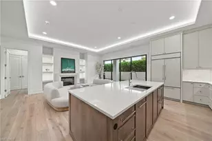 82 9th St S, Naples, FL 34102 - Photo 3
