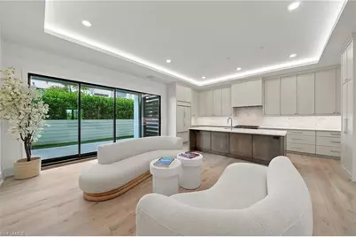 82 9th St S #205, Naples, FL 34102 - Photo 1