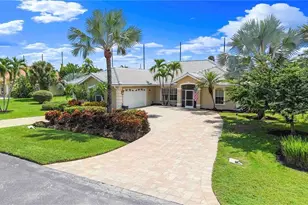 28910 Winthrop Cir, Bonita Springs, FL 34134 - Photo 39
