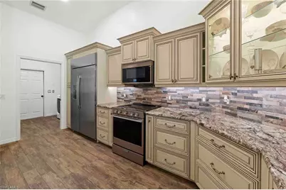 28910 Winthrop Cir, Bonita Springs, FL 34134 - Photo 5