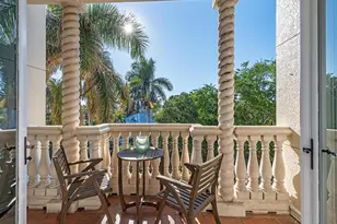 627 6th Ave S, Naples, FL 34102 - Photo 9