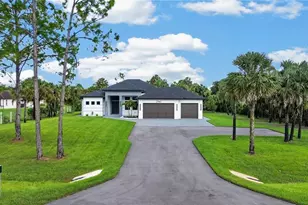 2941 32nd Ave SE, Naples, FL 34117 - Photo 7