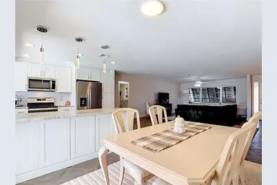 928 SW 52nd St, Cape Coral, FL 33914 - Photo 7