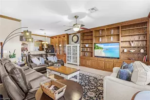 2425 Laurentina Ln, Cape Coral, FL 33909 - Photo 11