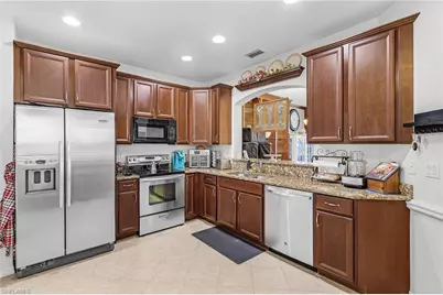 2425 Laurentina Ln, Cape Coral, FL 33909 - Photo 5