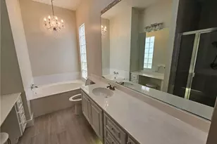 4256 Montalvo Ct, Naples, FL 34109 - Photo 9