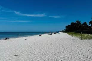 1100 8th Ave S, Naples, FL 34102 - Photo 23