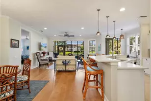882 Carrick Bend Cir, Naples, FL 34110 - Photo 9