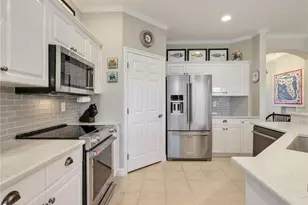 882 Carrick Bend Cir, Naples, FL 34110 - Photo 13