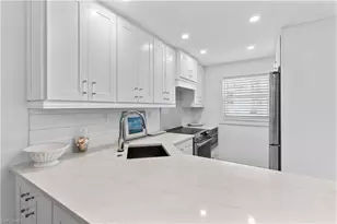 900 8th Ave S, Naples, FL 34102 - Photo 7