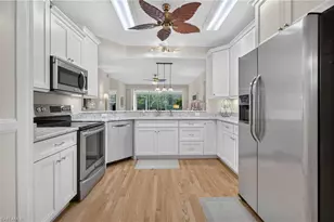 528 Lake Louise Cir, Naples, FL 34110 - Photo 7