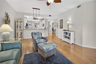 528 Lake Louise Cir, Naples, FL 34110 - Photo 15