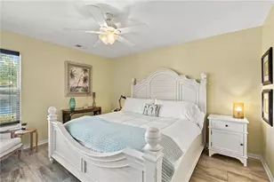 367 Dover Pl, Naples, FL 34104 - Photo 13