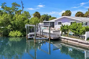 310 Madison Ct, Fort Myers Beach, FL 33931 - Photo 3