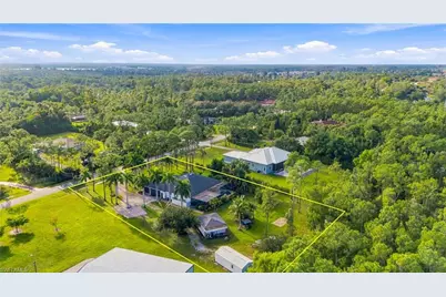 24200 Golden Eagle Ln, Bonita Springs, FL 34135 - Photo 31