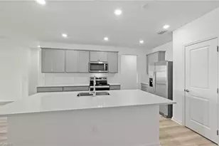 27812 Solis Grande Dr, Bonita Springs, FL 34135 - Photo 19