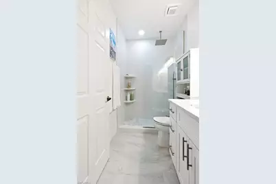 250 Robin Hood Cir #201, Naples, FL 34104 - Photo 33