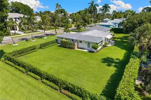 444 3rd St N, Naples, FL 34102 - Photo 3