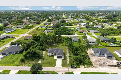 3605 18th St SW, Lehigh Acres, FL 33976 - Photo 3