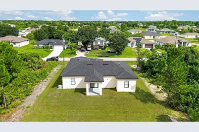 3605 18th St SW, Lehigh Acres, FL 33976 - Photo 5
