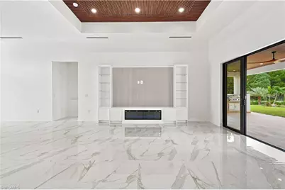 98 10th St NE, Naples, FL 34120 - Photo 9