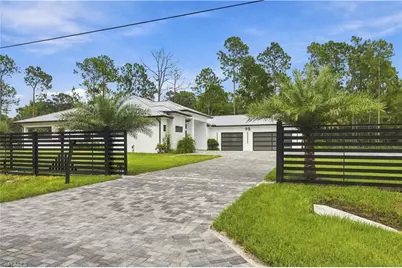 98 10th St NE, Naples, FL 34120 - Photo 3