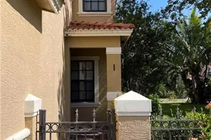 7385 Bristol Cir, Naples, FL 34120 - Photo 3