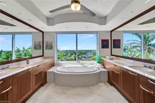 13675 Vanderbilt Dr, Naples, FL 34110 - Photo 17