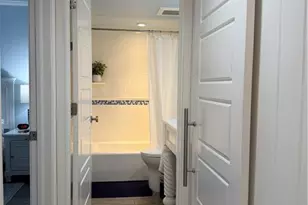 9101 Vanderbilt Dr, Naples, FL 34108 - Photo 31