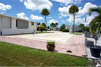 325 Imperial Wilderness Blvd, Naples, FL 34114 - Photo 27