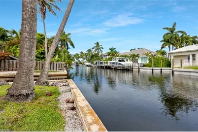 499 16th Ave S, Naples, FL 34102 - Photo 7