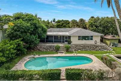 499 16th Ave S, Naples, FL 34102 - Photo 9
