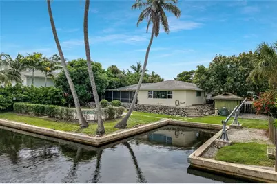 499 16th Ave S, Naples, FL 34102 - Photo 5