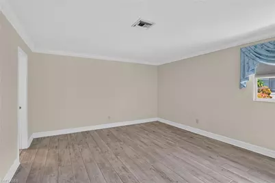 450 Huntington Dr, Naples, FL 34109 - Photo 13