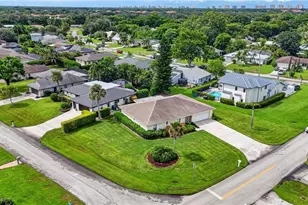 450 Huntington Dr, Naples, FL 34109 - Photo 29